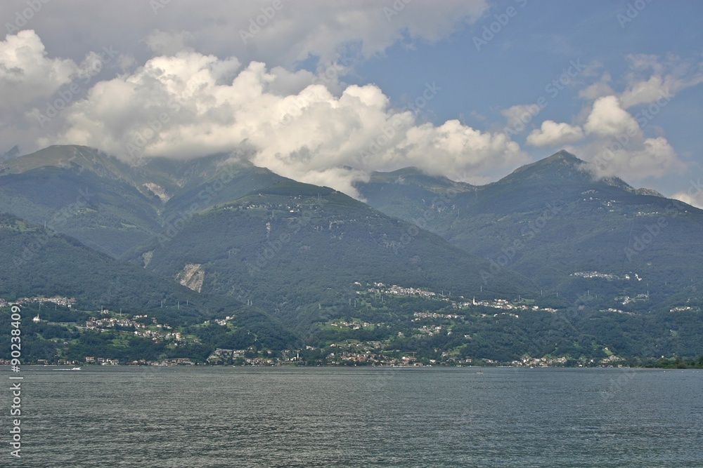 Lago di Como - riva nord