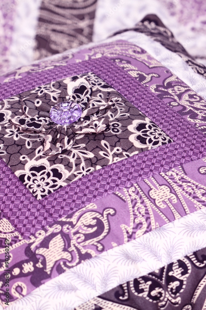 Patchwork cushion button.
Button on homemade purple patchwork cushion.
Patchwork cushion button.
Button on homemade purple patchwork cushion.