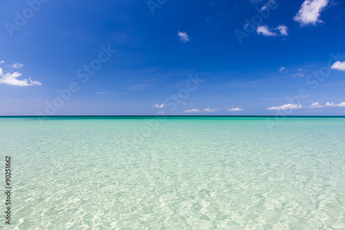 Paradise sand beach on sunny day © Juhku