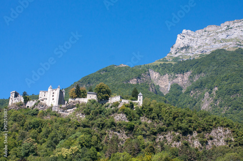 Château de Miolans, Saint Pierre d'Albigny