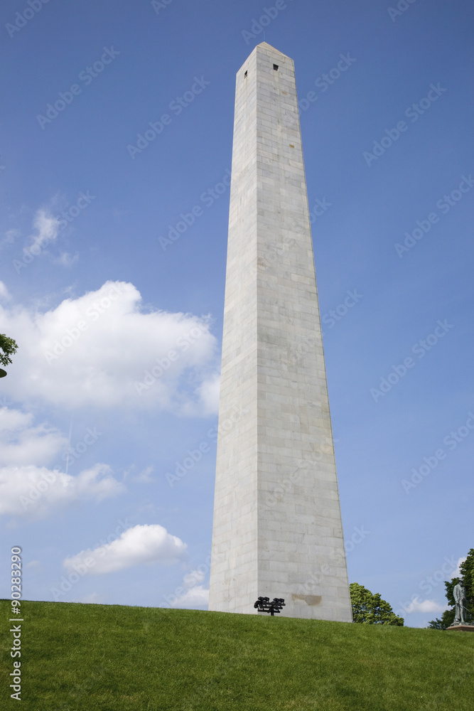 Obraz premium Bunker Hill Memorial stands 221 feet tall at Breed's Hill, the site of the first major battle of the American Revolution, June 17, 1775, Boston, MA