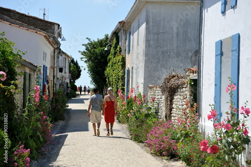 Promenade amoureuse dans Talmont en Gironde #90338821