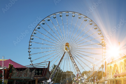 Wallpaper Mural Karussell auf dem Oktoberfest Torontodigital.ca