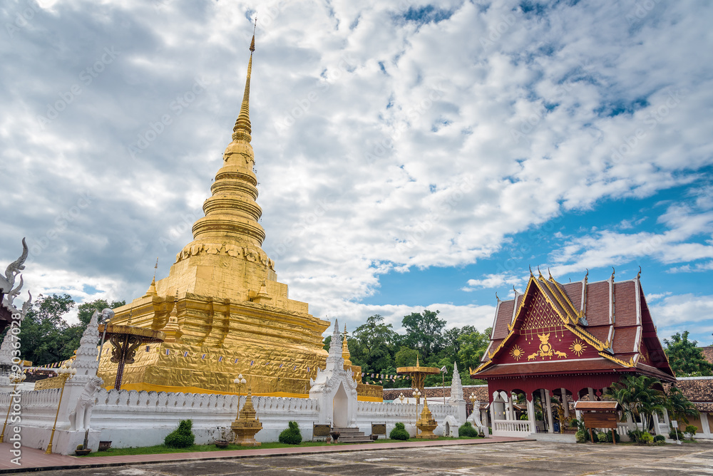 Fototapeta premium Golden Pagoda in Phra That Chae Haeng Temple, Nan province