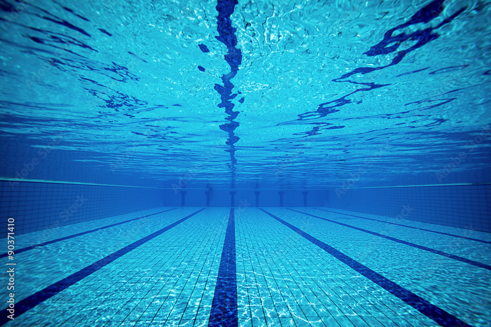 Foto De Swimming Pool From Underwater Do Stock Adobe Stock