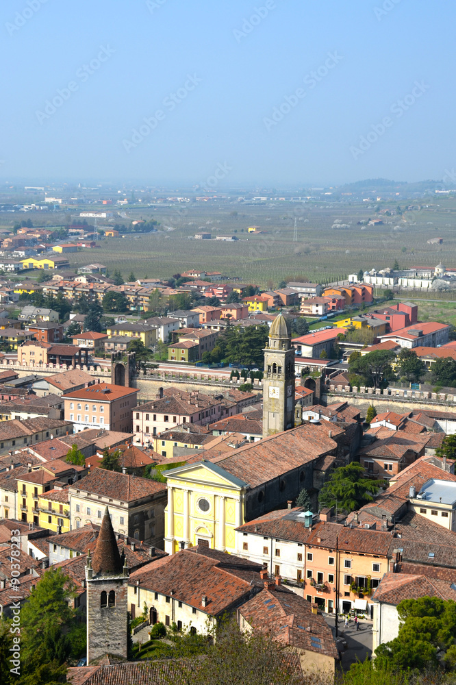 Obraz premium small medieval village of Soave - Veneto, Italy