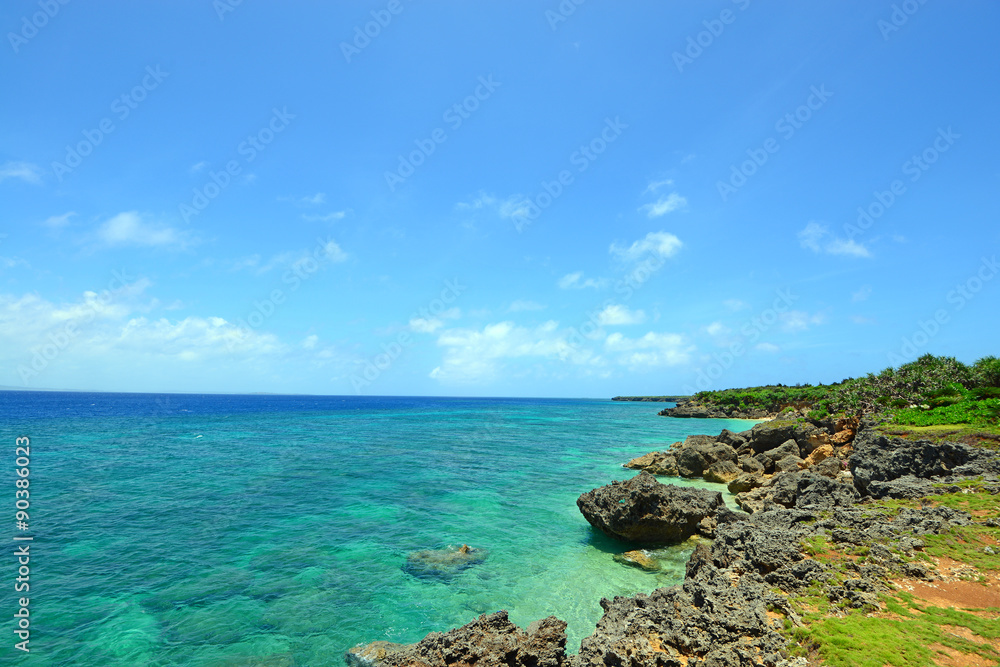 Fototapeta premium 美しい沖縄の海