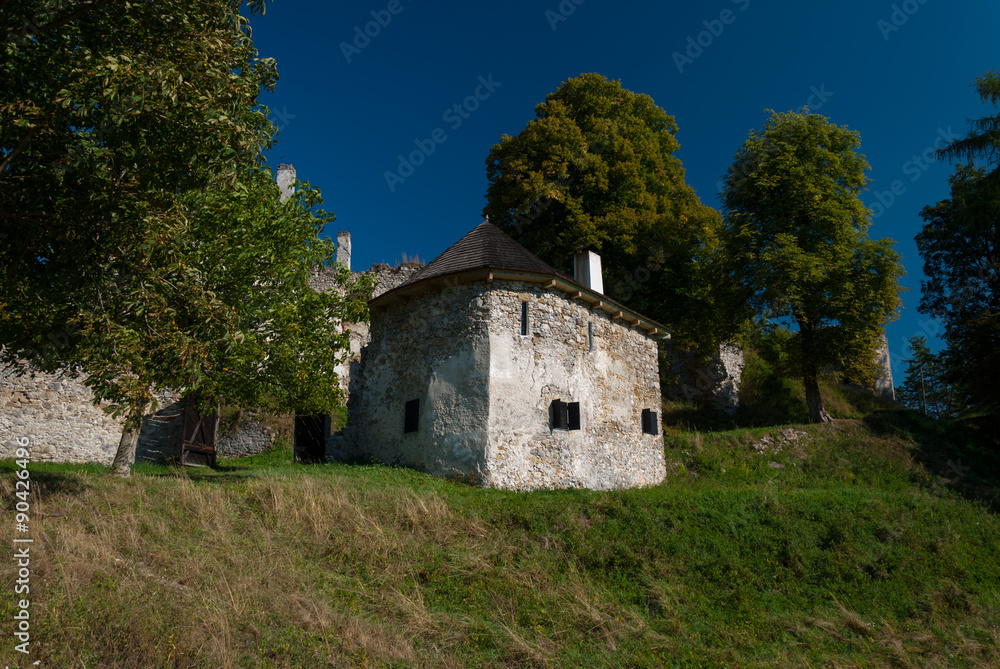 Ruiny zamku - Martin Sklabiňa, Słowacji