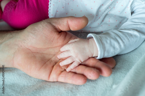 Photo Stock Main Bebe Doigts Mains Papa Maman Adobe Stock Photo Stock Main Bebe Doigts Mains Papa Maman Adobe Stock