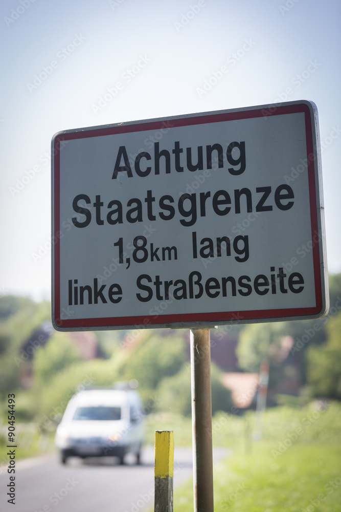 Staatsgrenze zwischen Österreich und Slowenien an der südsteirischen Weinstrasse, Weinstraße, Steiermark