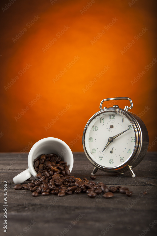 Naklejka premium tazzina di caffè e sveglia