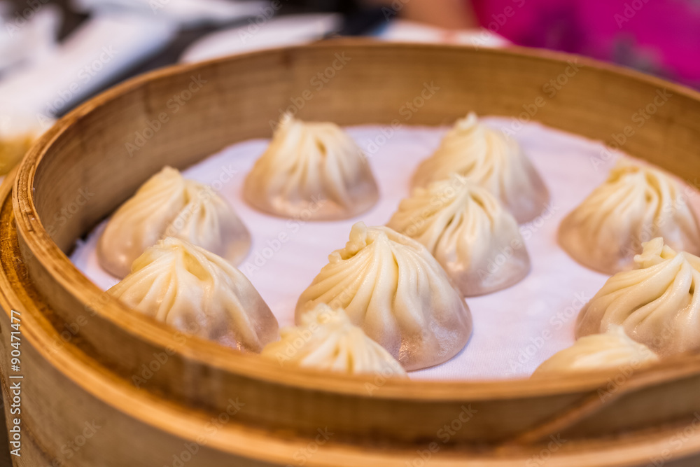 minced pork and crab dumpling with soup, xiao long bao
