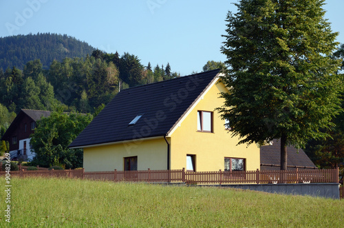 Obraz na płótnie House in the countryside w salonie