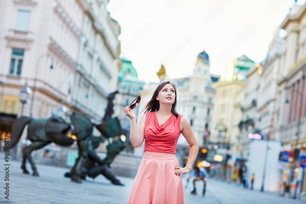 Obraz premium Beautiful young tourist in Vienna