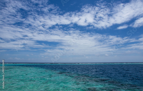 Fototapeta Naklejka Na Ścianę i Meble -  Beautiful sky over the Indian Ocean on a clear day