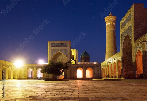 Kalon mosque and minaret - Bukhara - Uzbekistan photo