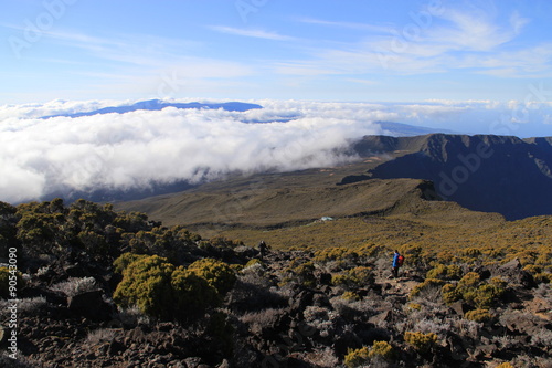 mer de nuages au piton des neiges photo