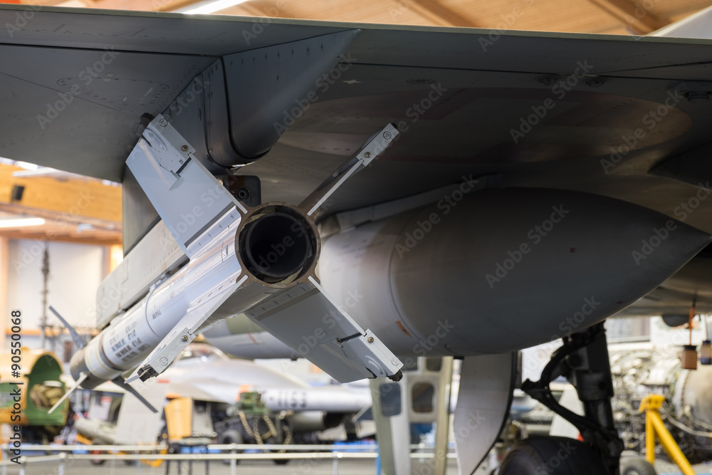 Rakete von Hinten mit Zusatztank Rakete von Hinten mit Zusatztank