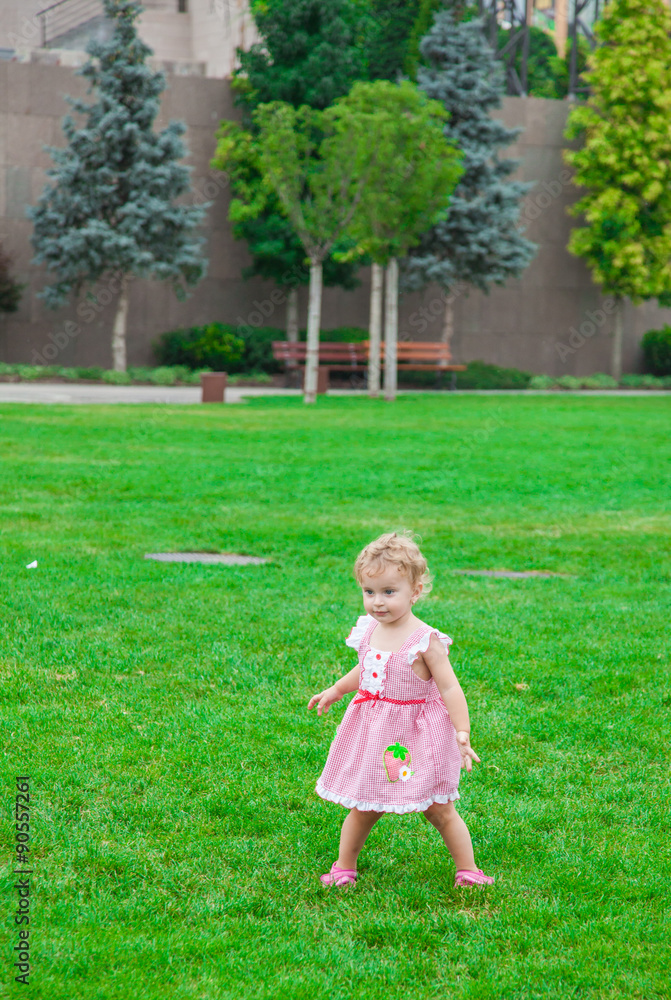 1 year old baby girl outdoor