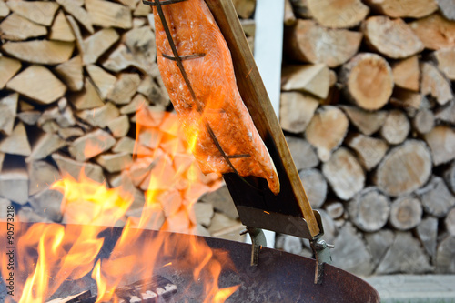 Lachs am Feuer