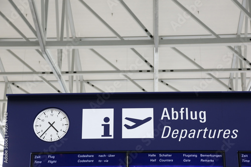 Foto Anzeigetafel Flughafen