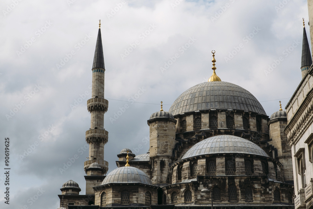 The Yeni Cami , meaning New Mosque; is an Ottoman imperial mosque