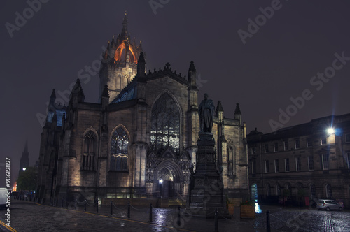 St Giles Cathedral at night