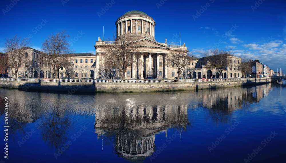 Naklejka premium Cztery sądy w Dublinie