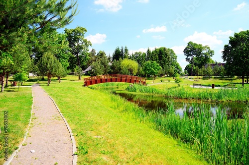 Obraz na płótnie Bridge over pond in Viesintos village Anyksciai district w salonie