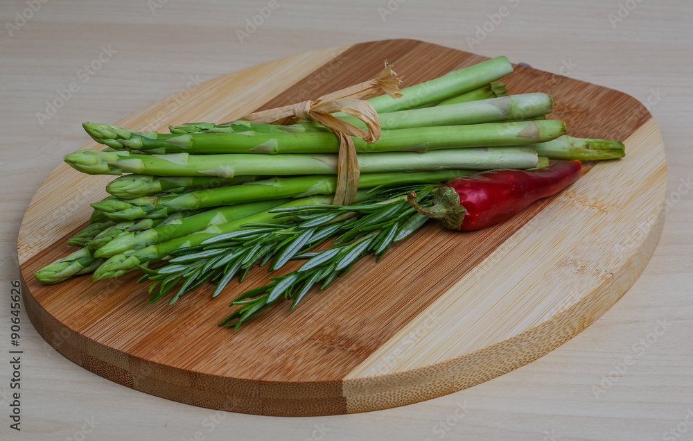 Raw asparagus