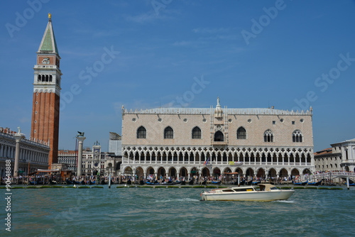 Markusplatz, Venedig, Piazza San Marco, Dogenpalast, Campanile, Löwe, Säule, Lagune, Venetien, Italien