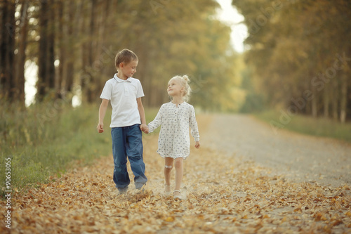 Obraz na płótnie brother sister nature autumn