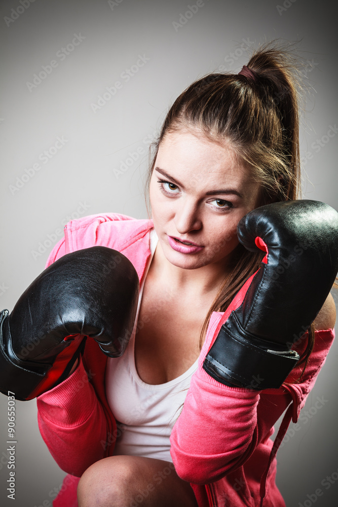 Woman training. Boxing.