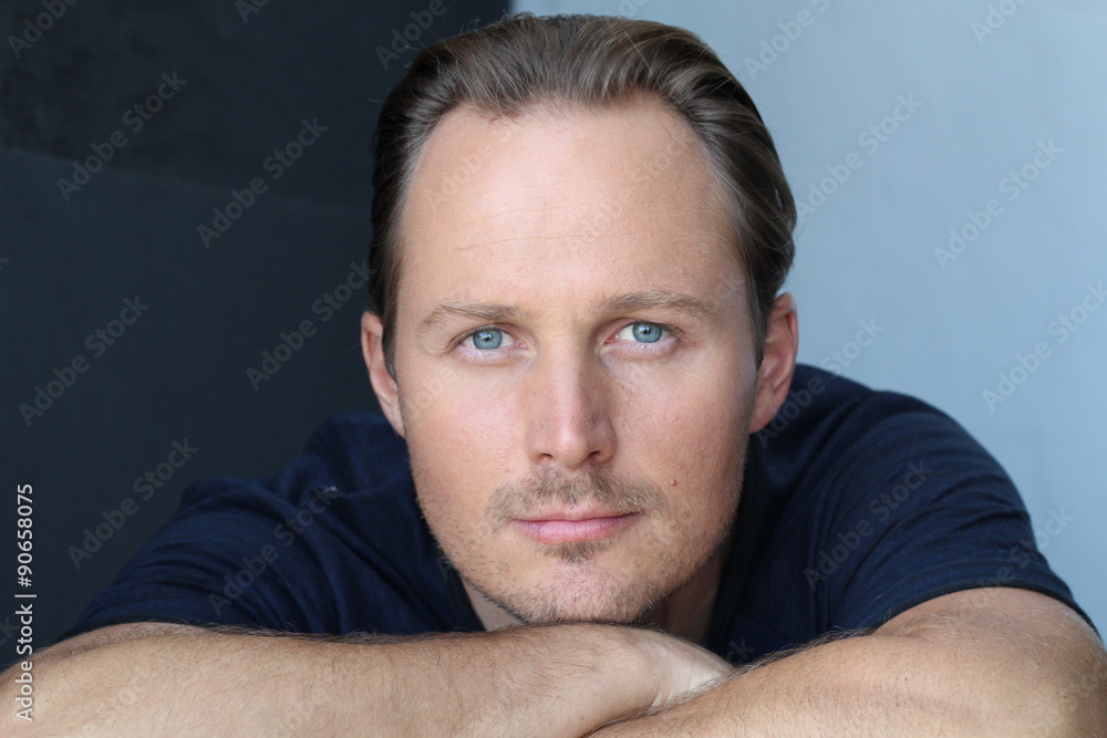 Obraz premium Closeup portrait of a beautiful male model