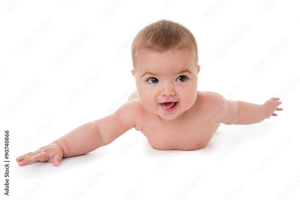 Kleines Baby liegt auf einem weißen Untergrund Kleines Baby liegt auf einem weißen Untergrund