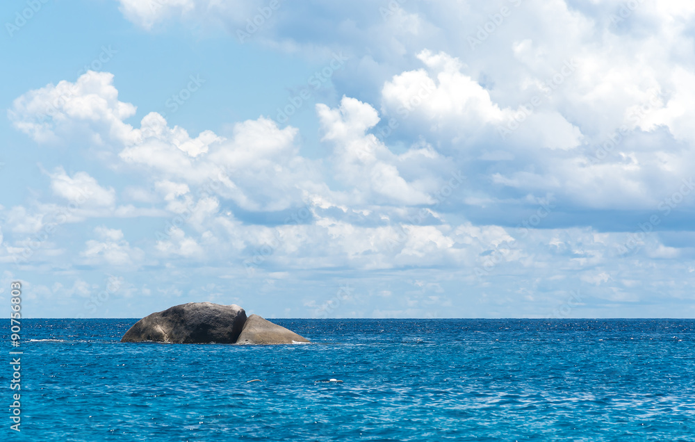 Fototapeta premium blue sky with sea and rock