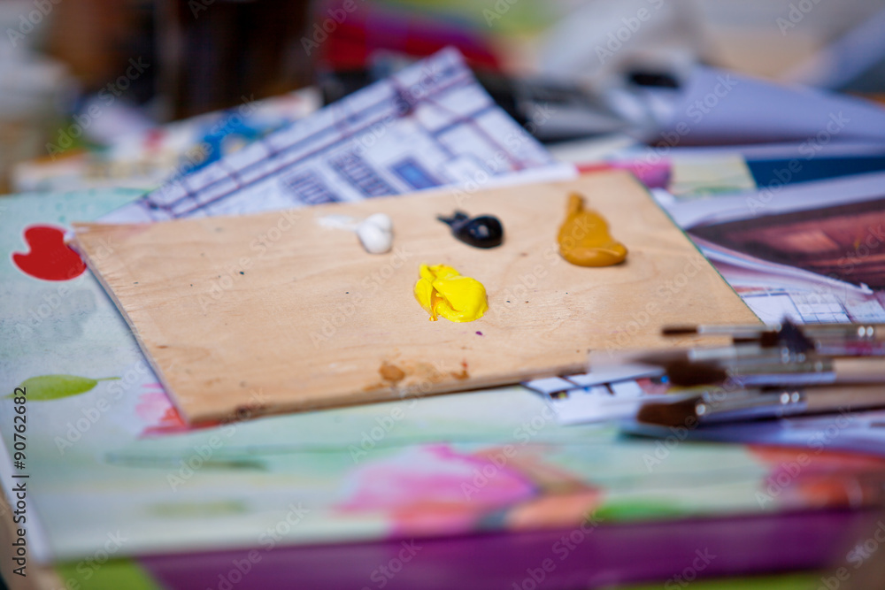 custom made wallpaper toronto digitalMakeshift easel with color paint