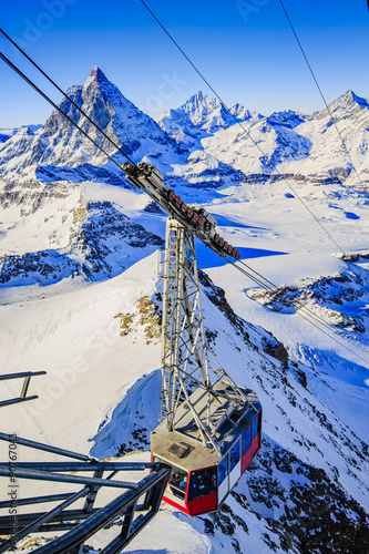 Fototapeta Swiss Alps - winter season in Zermatt - mountain view Matterhorn