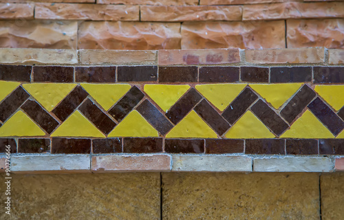 Arabic shape on the buildin...