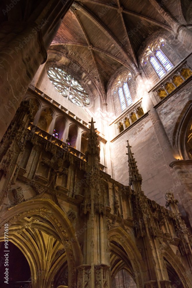 Intérieur de la cathédrale de Rodez dans l'Aveyron