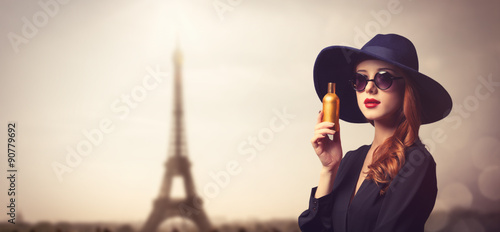 Canvas Print Style redhead girl in a hat holding perfume