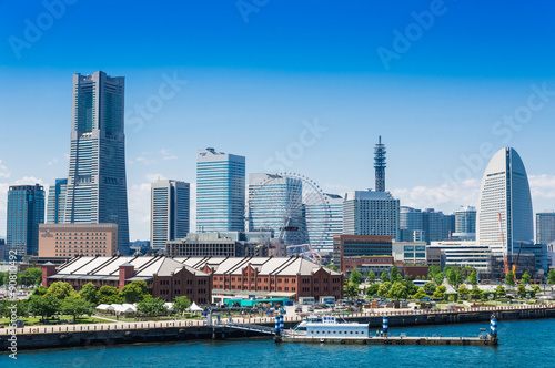 Obraz na płótnie 横浜 みなとみらい21 w salonie