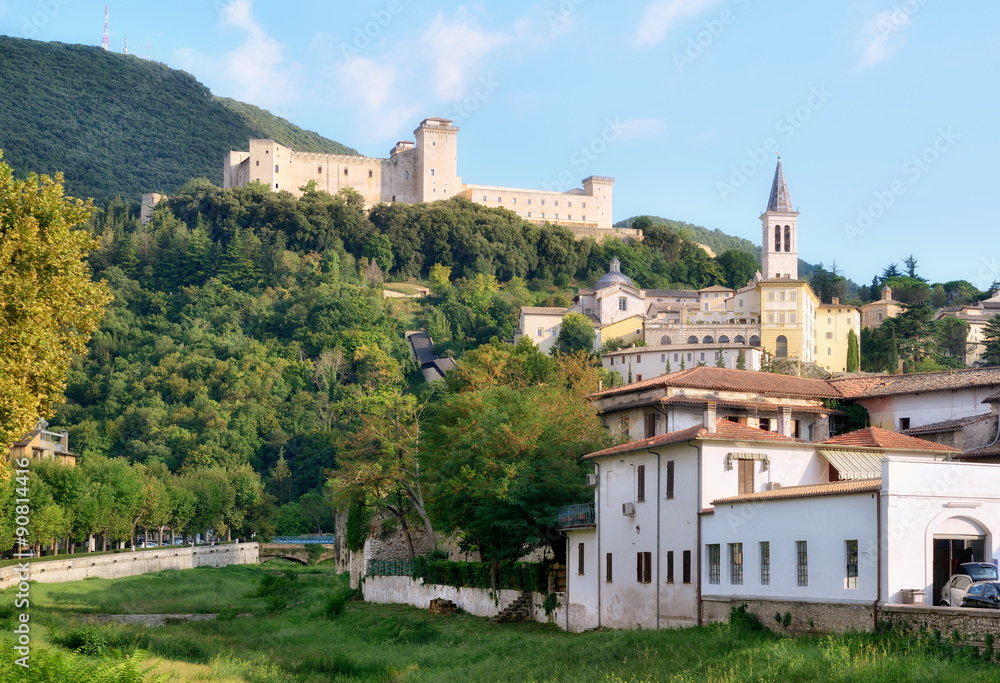 Spoleto, La Rocca e il Monteluco dal letto del Torrente Tessino