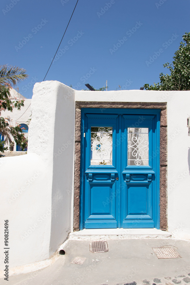 Fototapeta premium 849 - gates and streets of Santorini