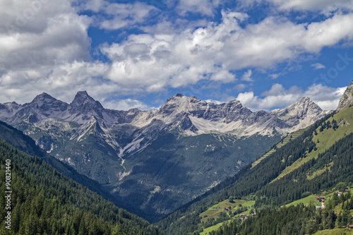 Bschlaber Tal und Lechtaler Alpen © Hans und Christa Ede