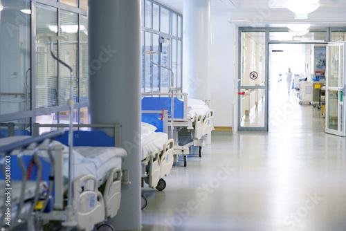 Obraz na płótnie Corridor in modern hospital