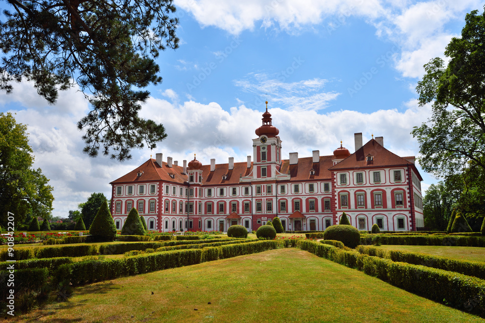 Picturesque renaissance chateau with beautiful garden