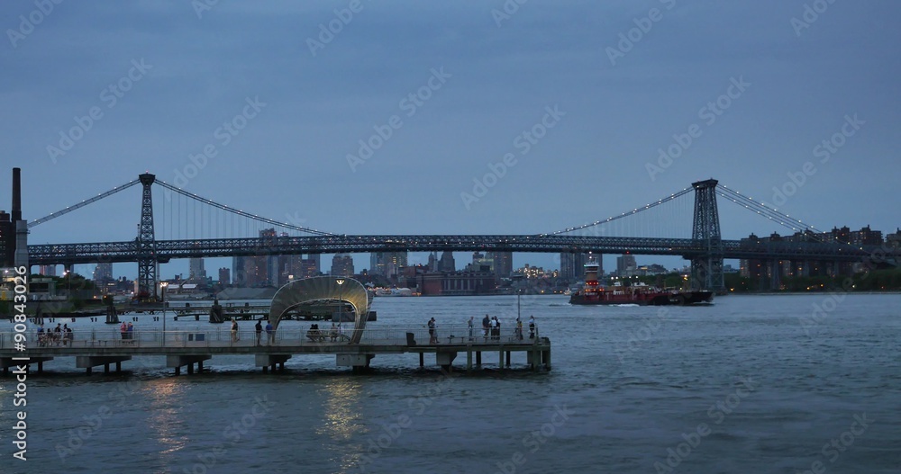 Night Establishing Shot of Manhattan Skyline Williamsburg Bridge Night Establishing Shot of Manhattan Skyline Williamsburg Bridge