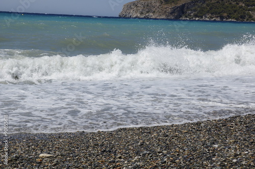 olas en playa de Nerja