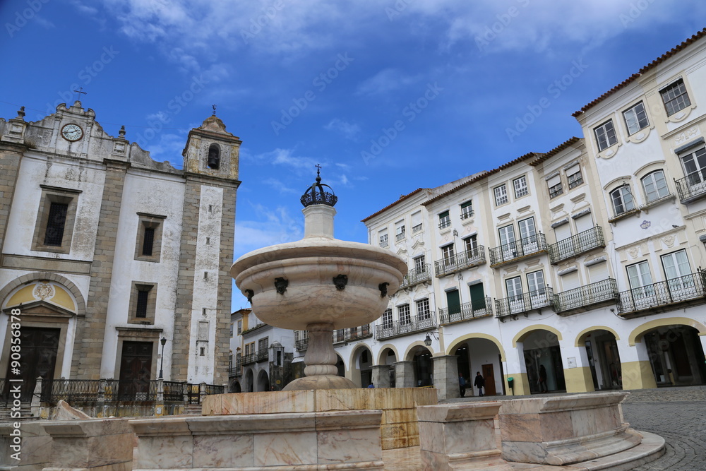 Evora Town Square